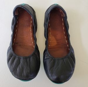 Matte Black Tieks Size 6